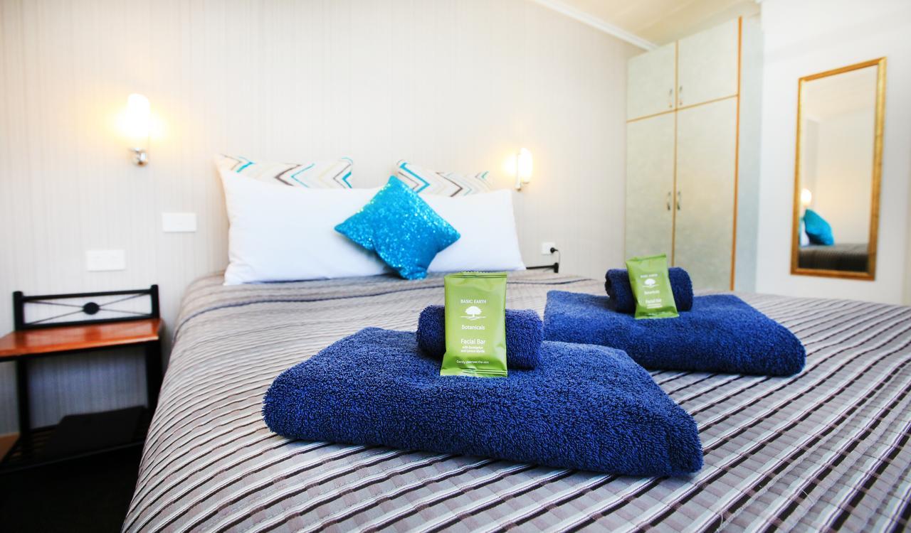 Central Motel Gin Gin Екстер'єр фото