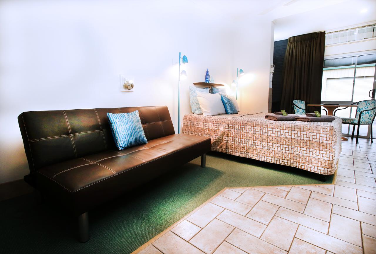 Central Motel Gin Gin Екстер'єр фото